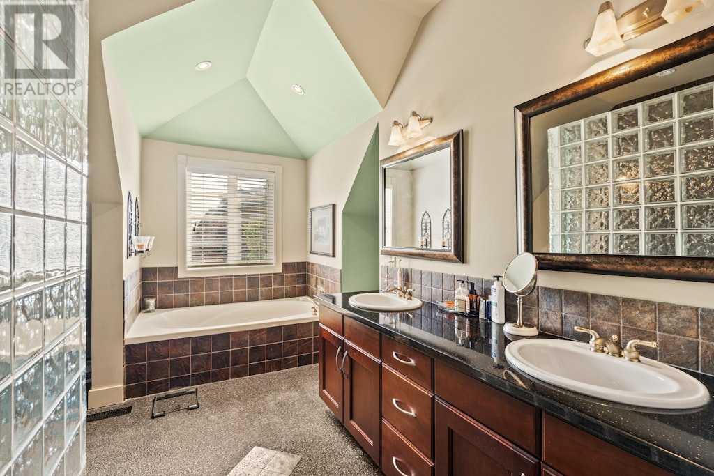 Single Family House for Sale in  Erlton Street SW Erlton Calgary 
