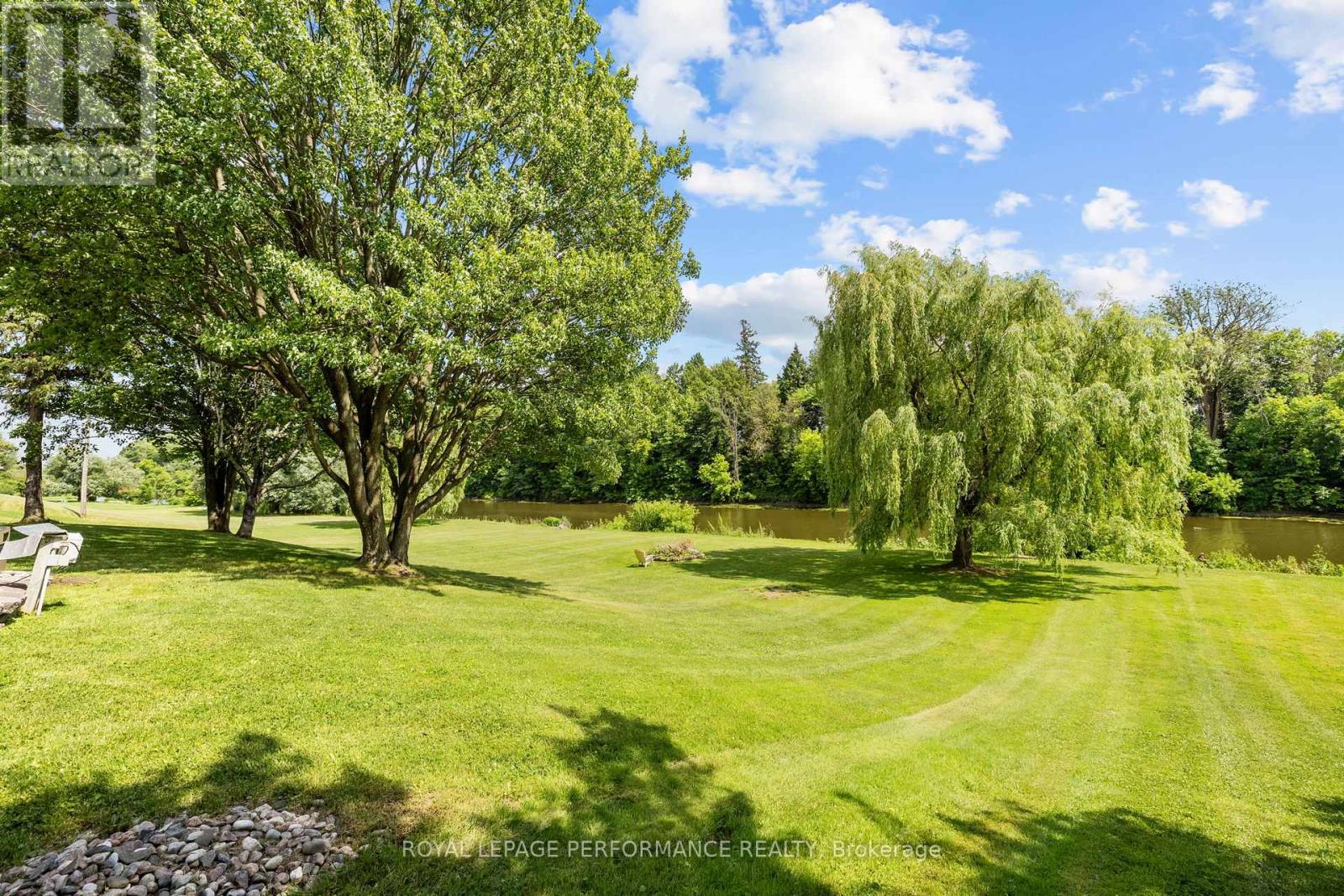 Photo 21 of 1430 Notre Dame Street, Russell ON