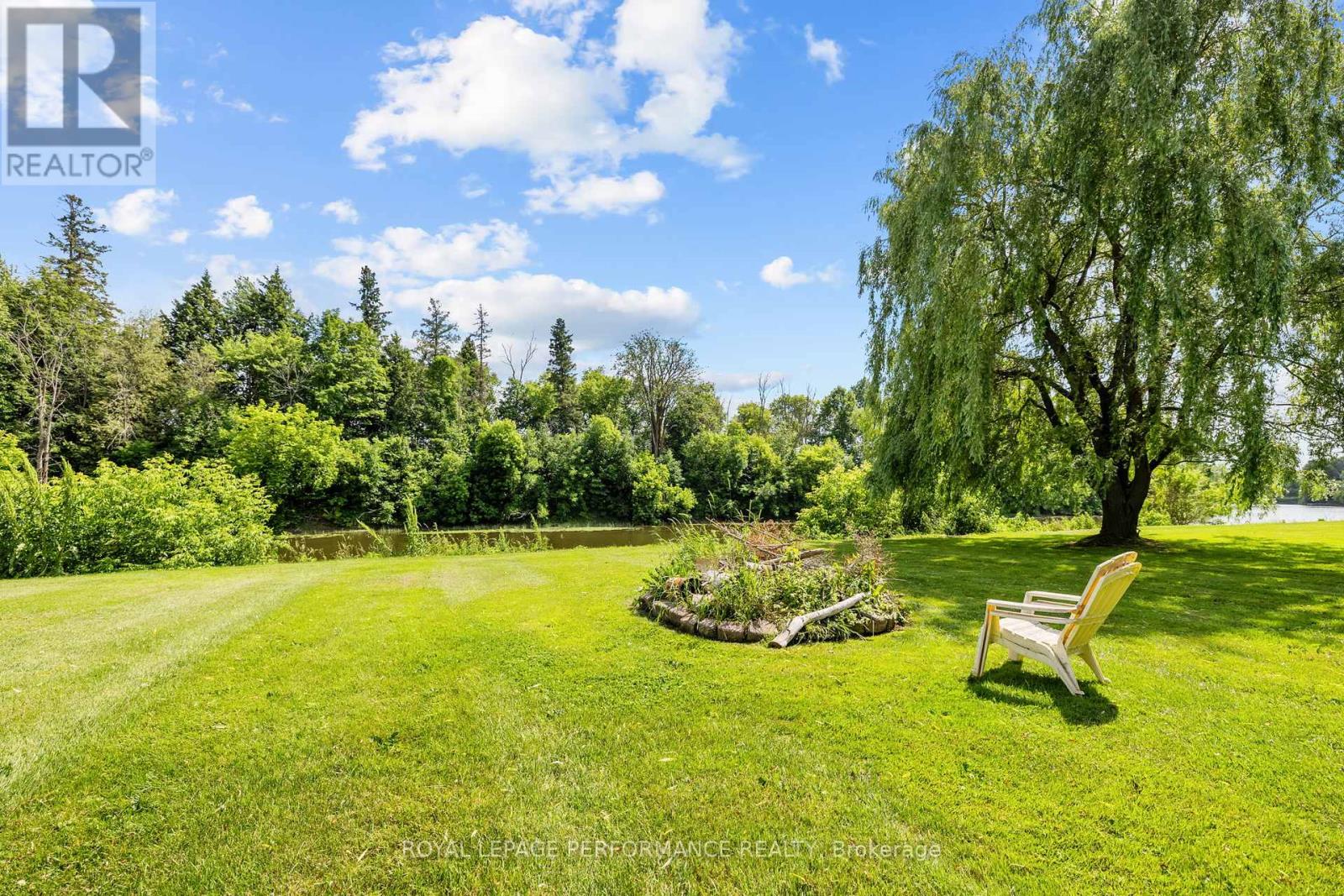 Photo 33 of 1430 Notre Dame Street, Russell ON