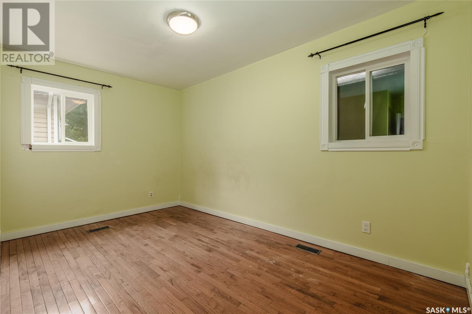 Photo 40 of 1115 6th Avenue Nw, Moose Jaw SK