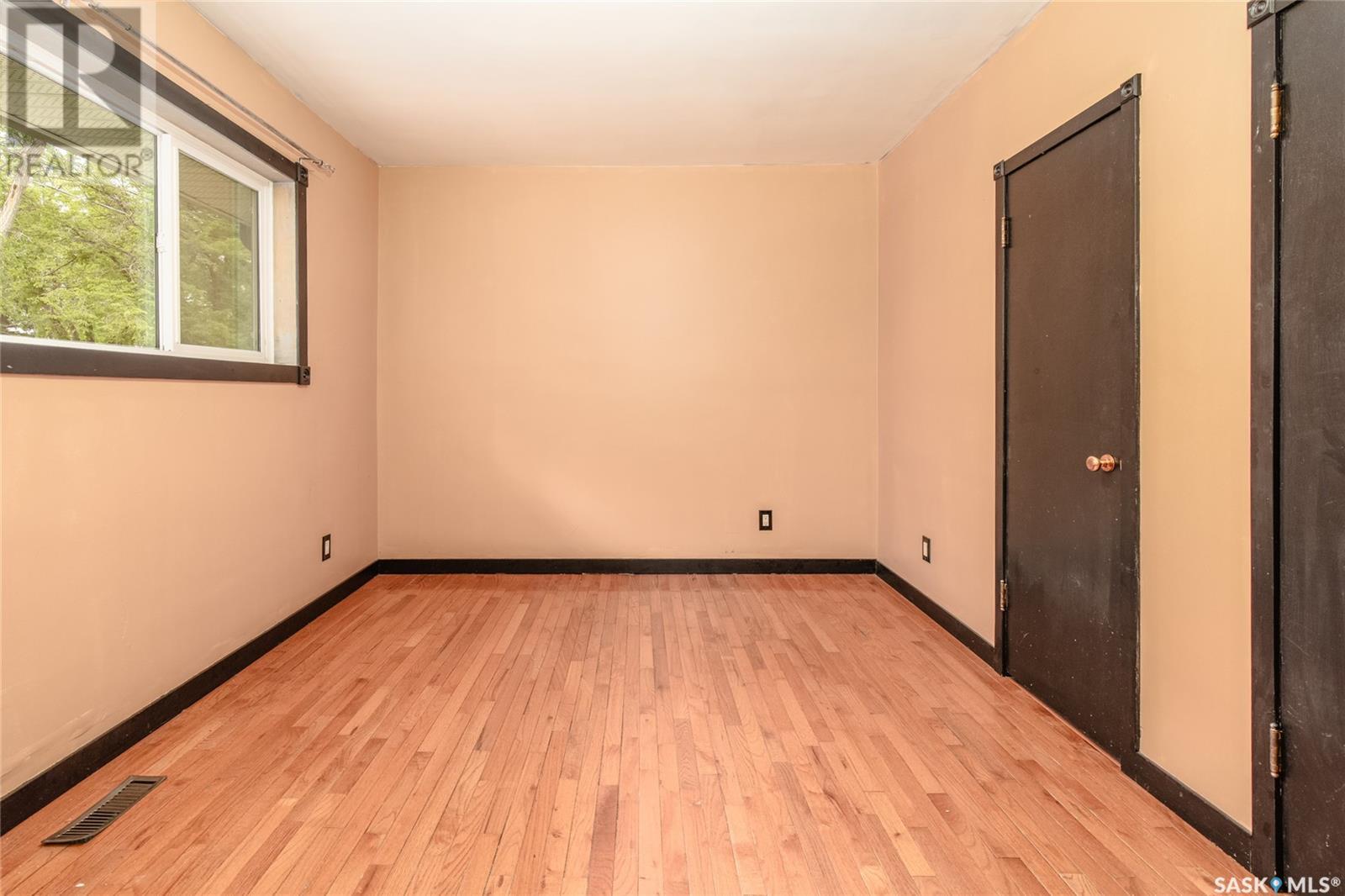 Photo 17 of 1115 6th Avenue Nw, Moose Jaw SK