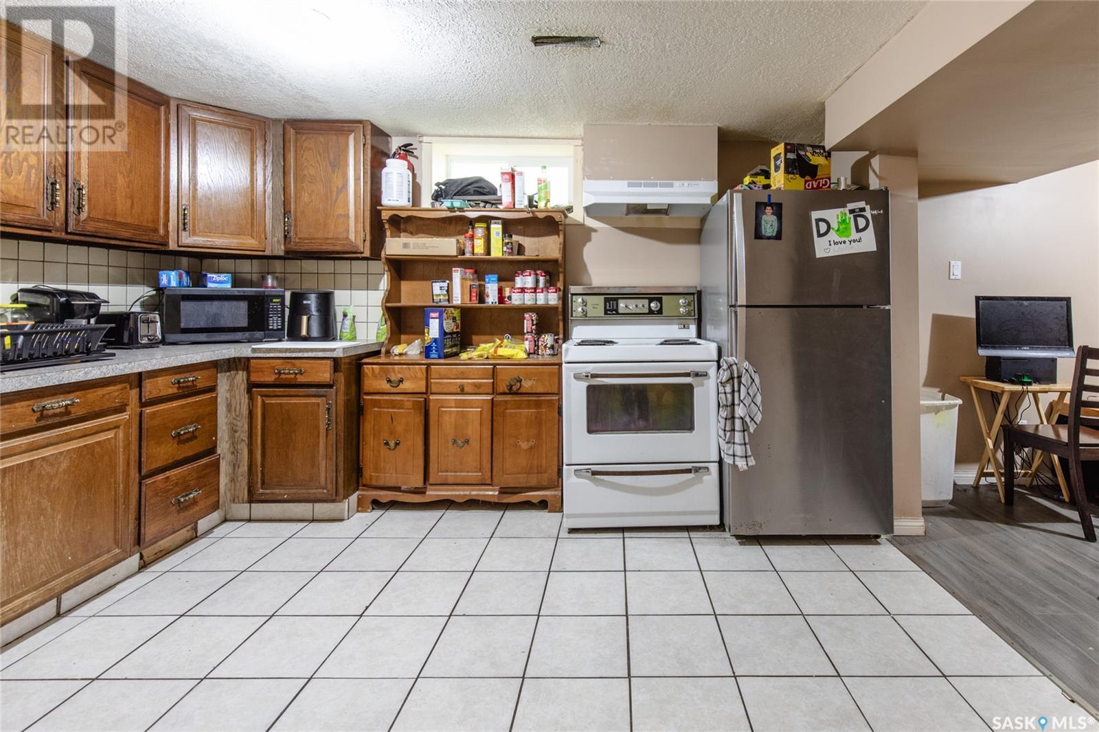 Photo 20 of 1115 6th Avenue Nw, Moose Jaw SK