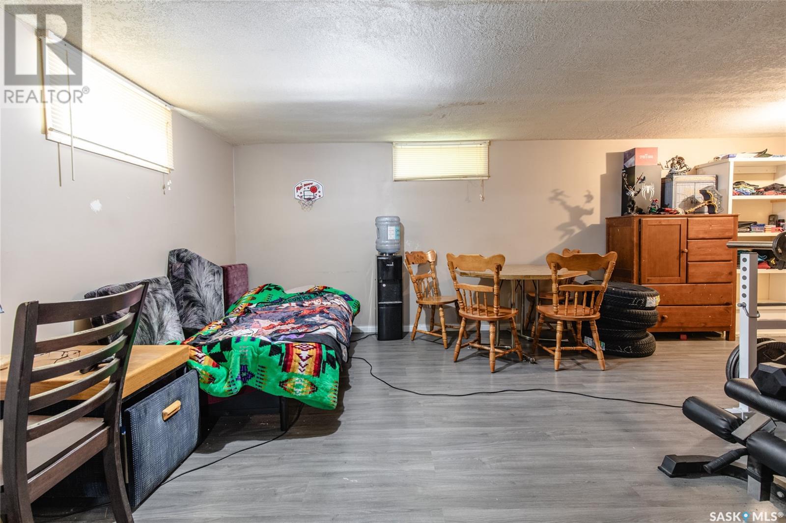 Photo 41 of 1115 6th Avenue Nw, Moose Jaw SK