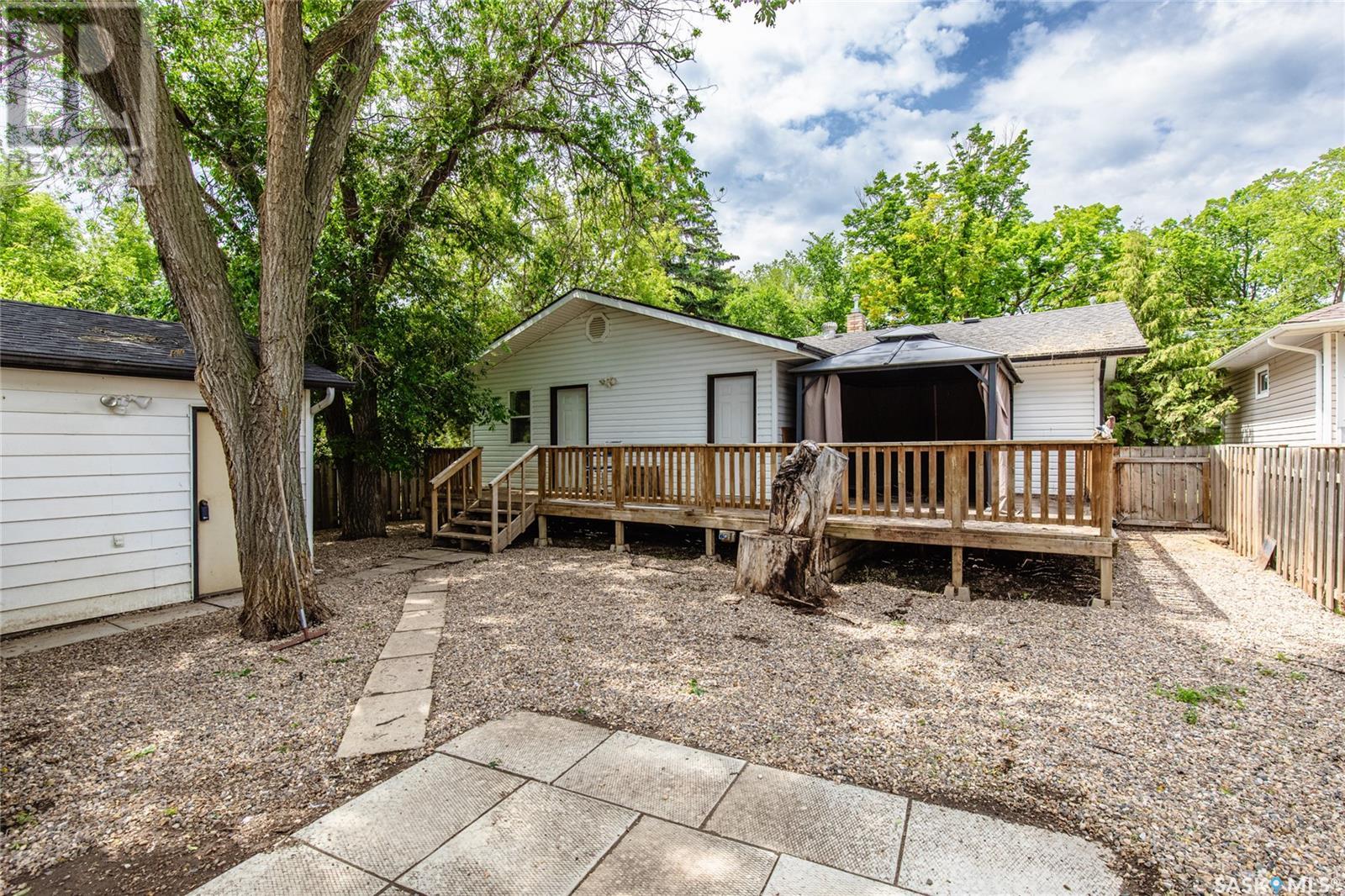 Photo 38 of 1115 6th Avenue Nw, Moose Jaw SK