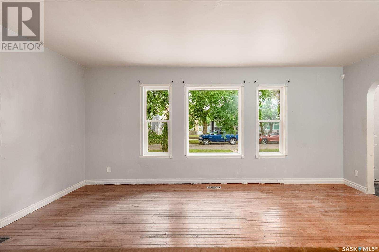 Photo 32 of 1115 6th Avenue Nw, Moose Jaw SK