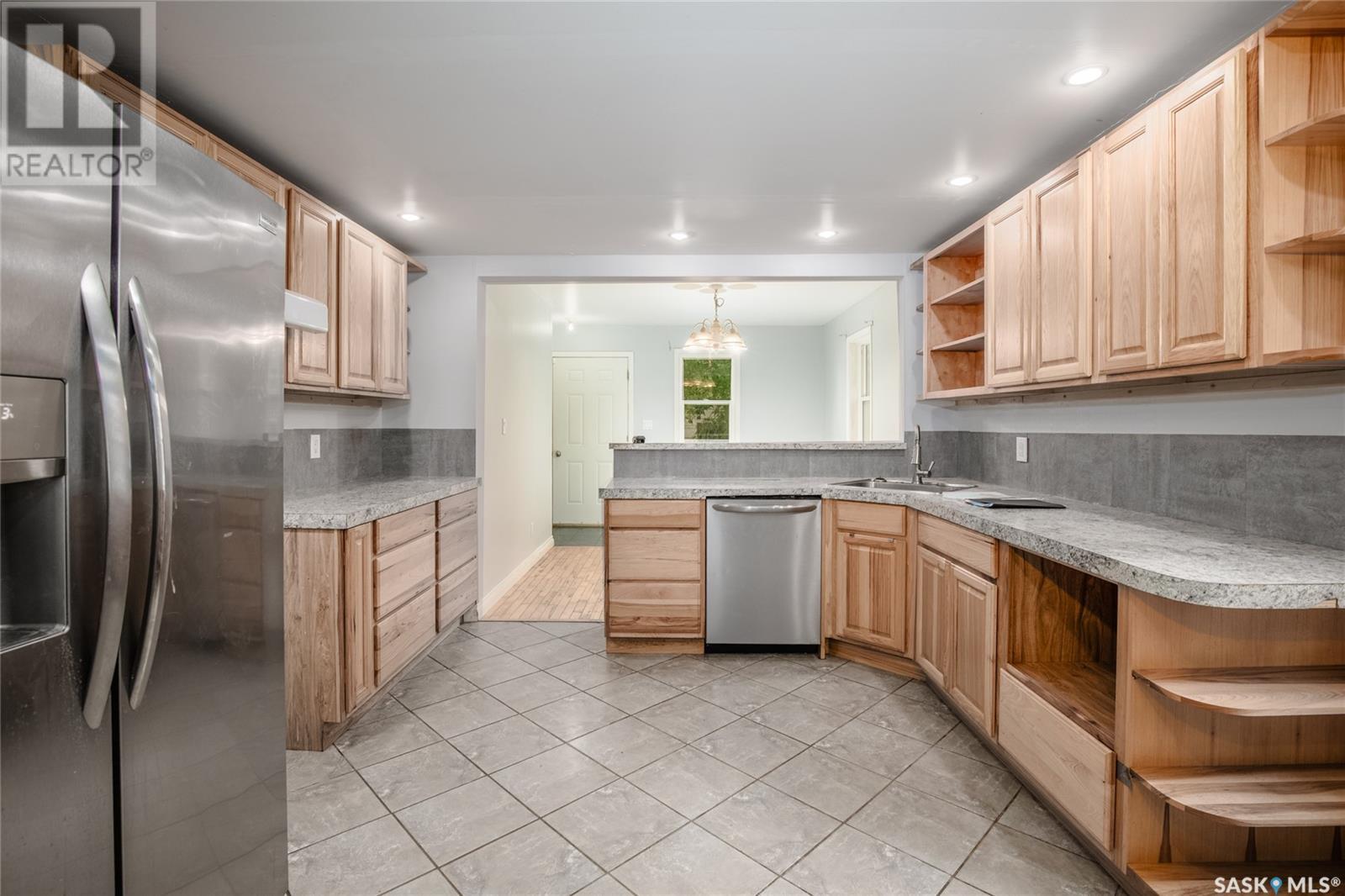 Photo 1 of 1115 6th Avenue Nw, Moose Jaw SK