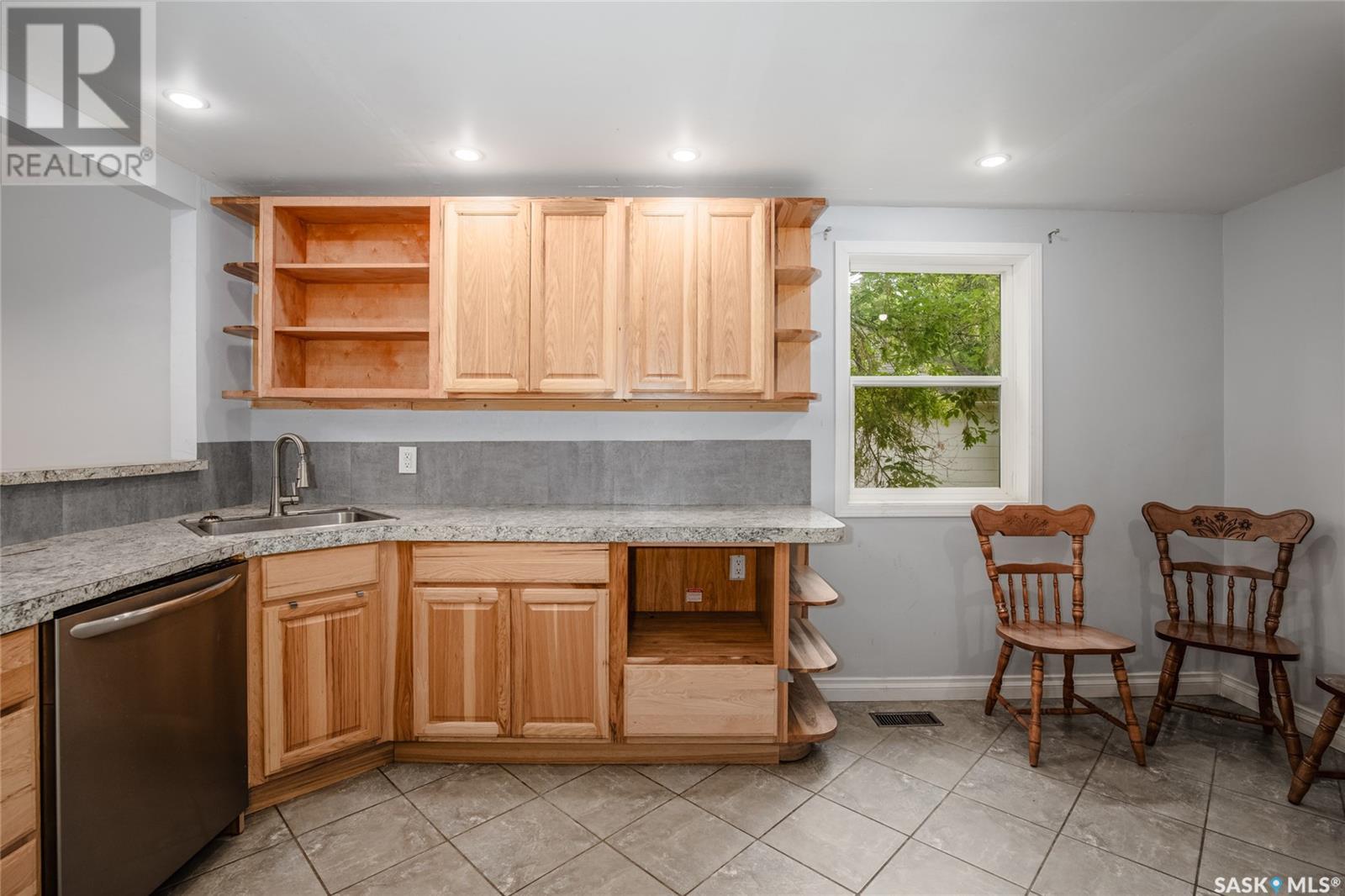 Photo 37 of 1115 6th Avenue Nw, Moose Jaw SK