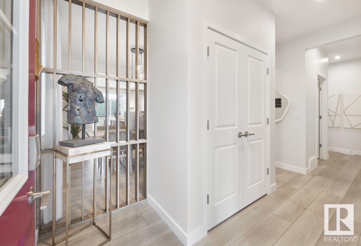 Photo 21 of 3247 Dixon Wy Sw, Edmonton AB