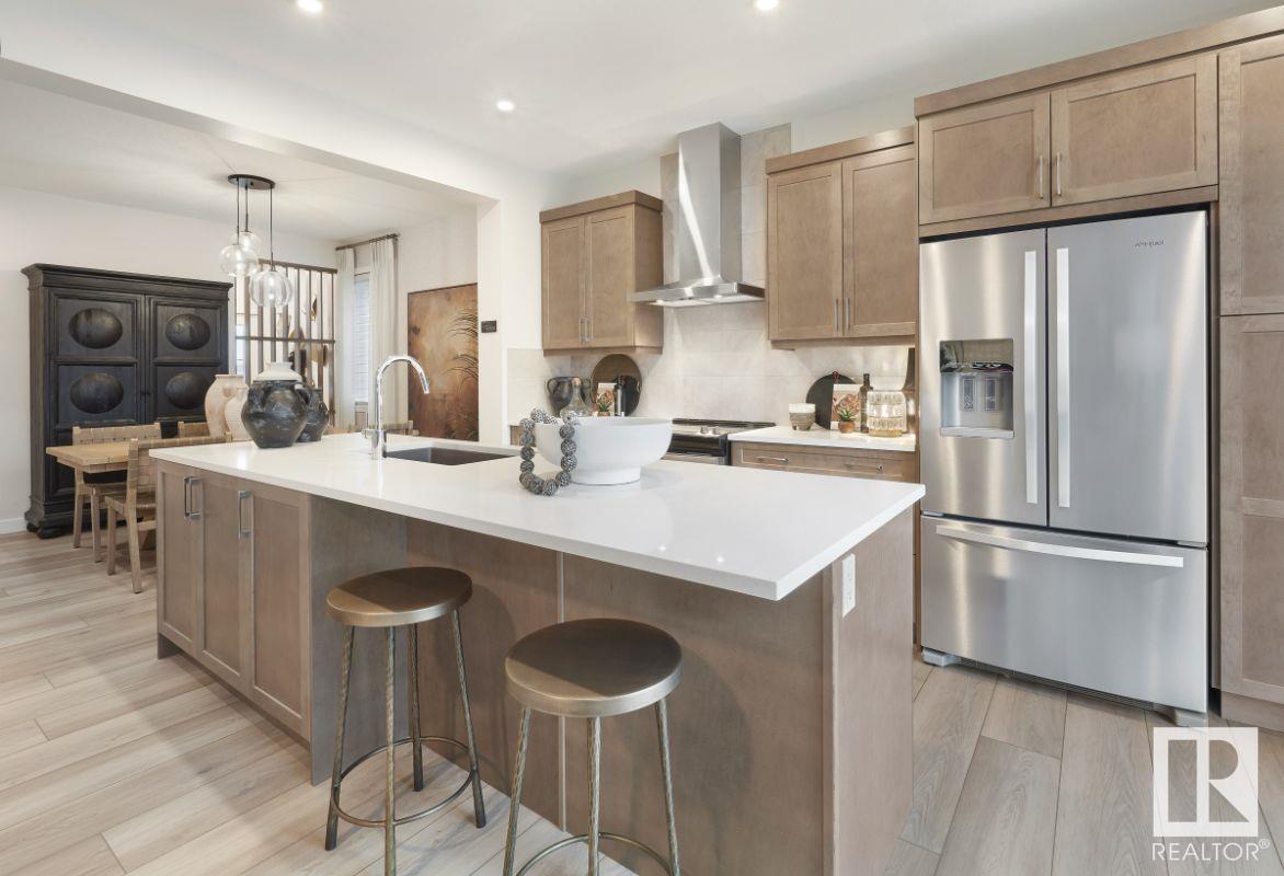 Photo 14 of 3247 Dixon Wy Sw, Edmonton AB