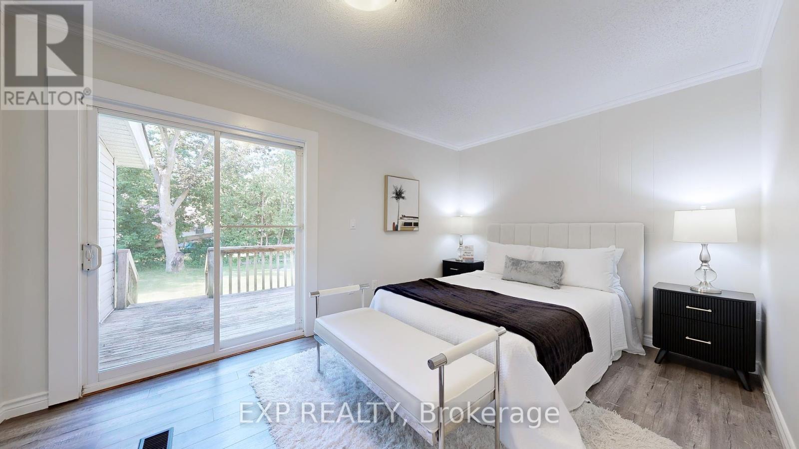 Photo 6 of 272 Mcmillan Drive, Georgina ON