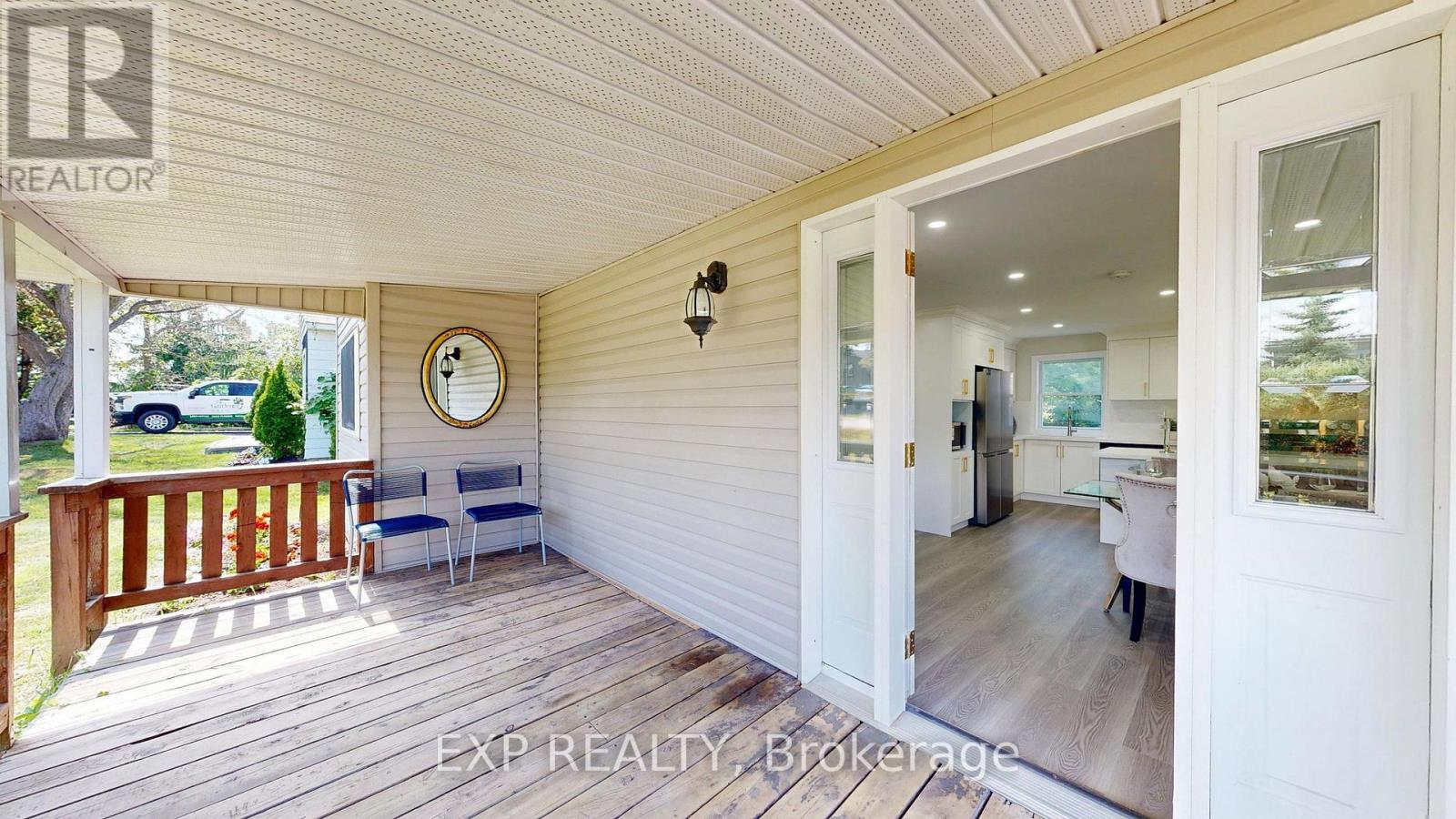 Photo 15 of 272 Mcmillan Drive, Georgina ON