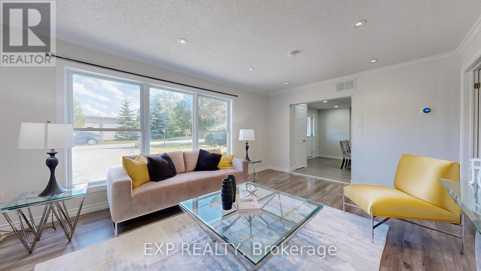 Photo 18 of 272 Mcmillan Drive, Georgina ON