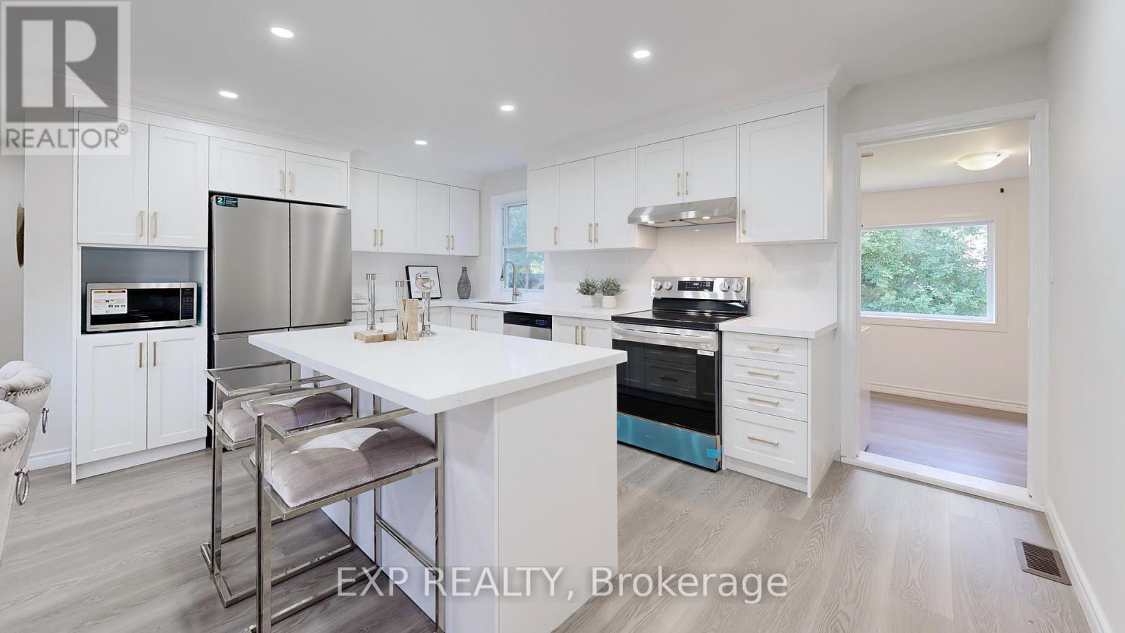 Photo 23 of 272 Mcmillan Drive, Georgina ON