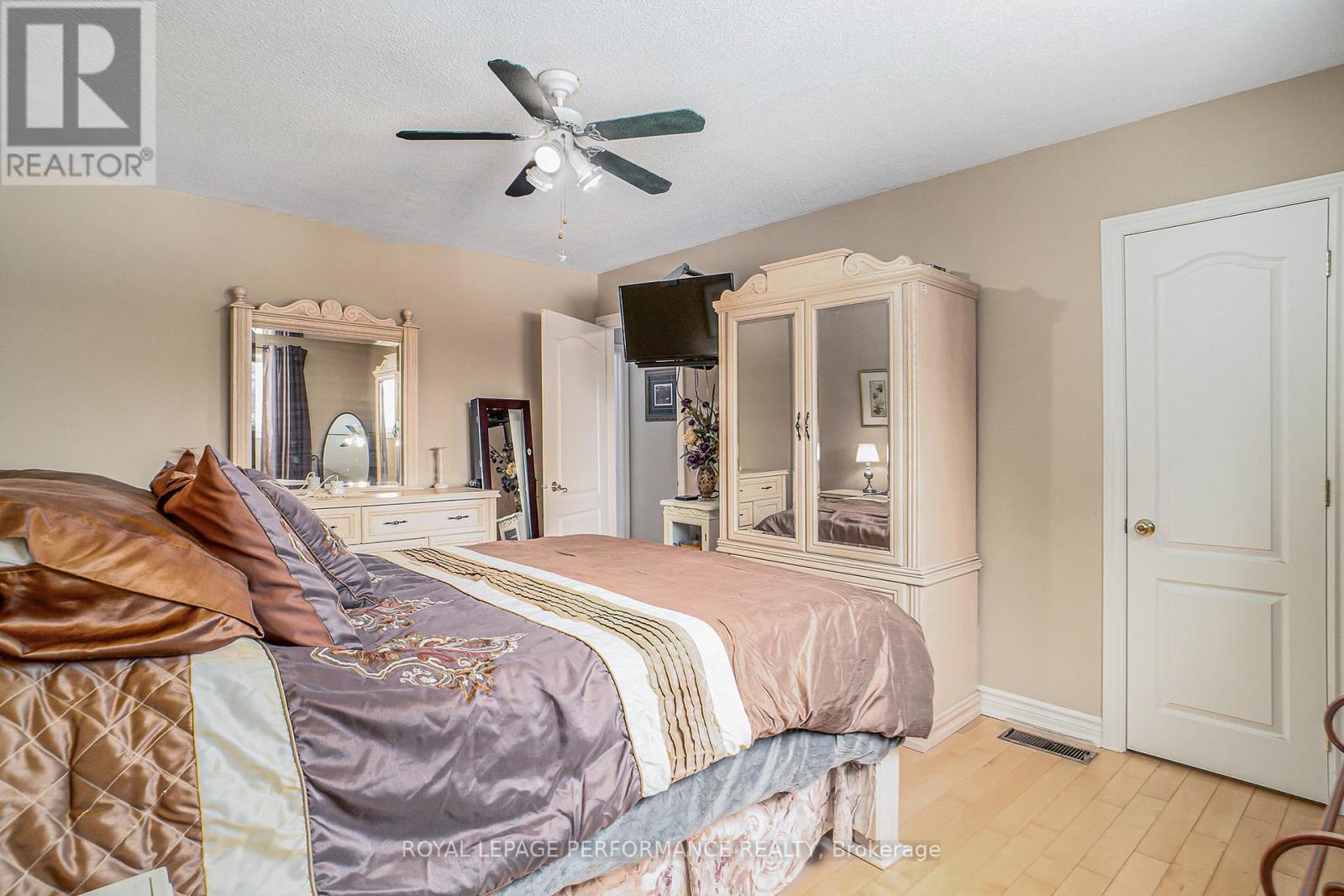 Photo 28 of 1430 Notre Dame Street, Russell ON