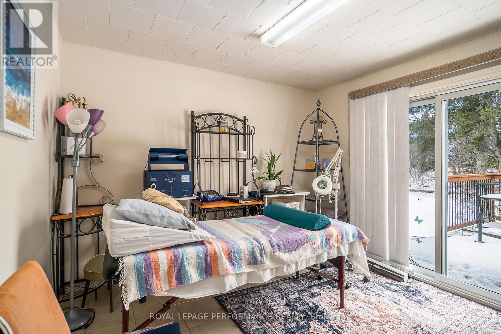 Photo 5 of 1430 Notre Dame Street, Russell ON