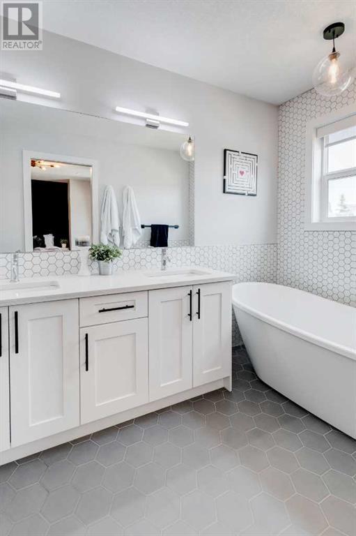 Single Family House for Sale in  Monterey Avenue NW Montgomery Calgary 