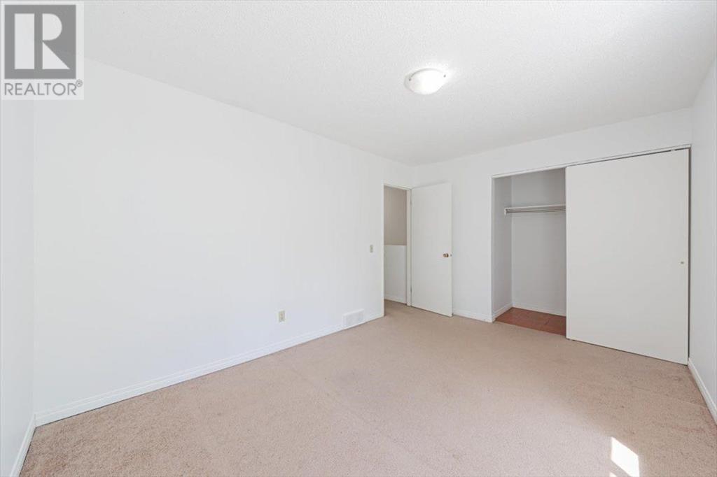 Single Family House for Sale in    Avenue SW Glamorgan Calgary 