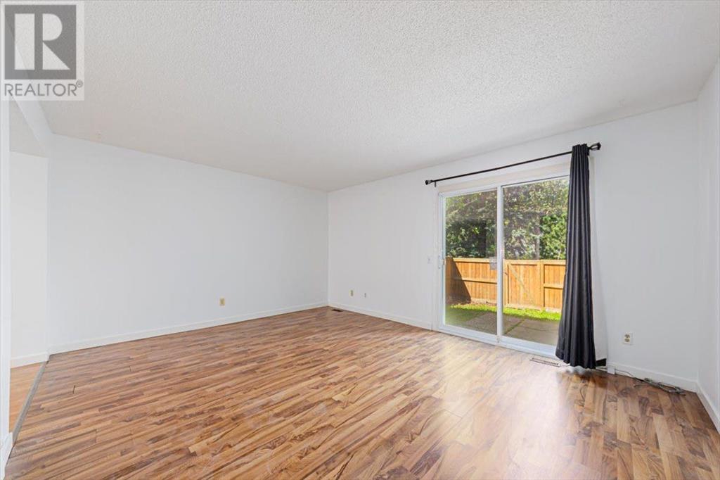 Single Family House for Sale in    Avenue SW Glamorgan Calgary 