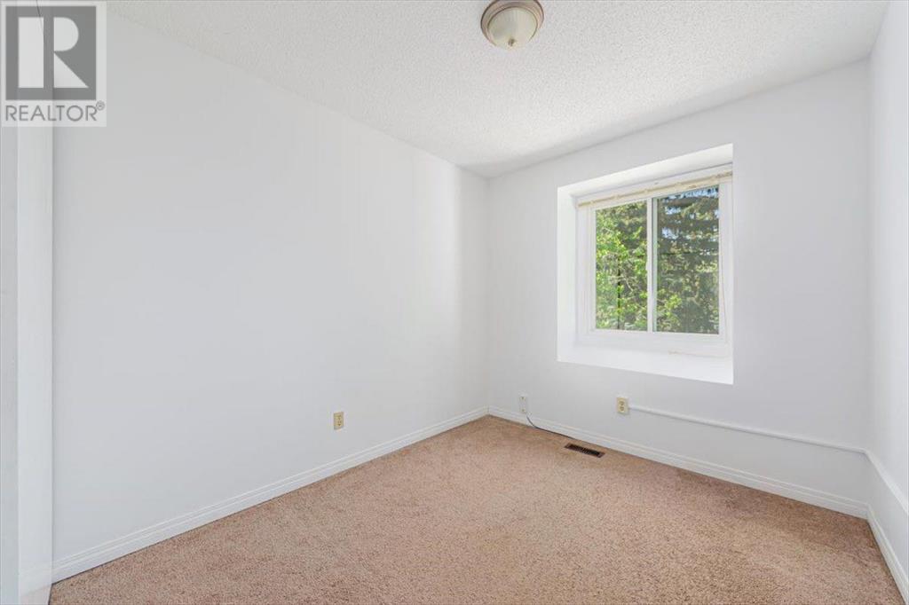 Single Family House for Sale in    Avenue SW Glamorgan Calgary 