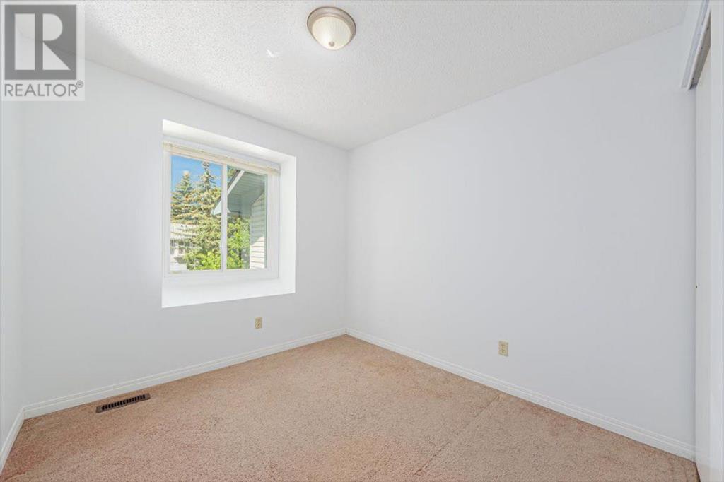Single Family House for Sale in    Avenue SW Glamorgan Calgary 