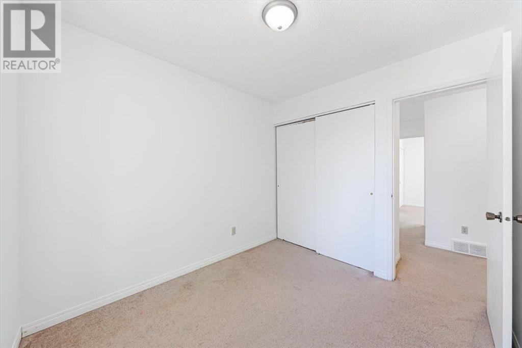 Single Family House for Sale in    Avenue SW Glamorgan Calgary 