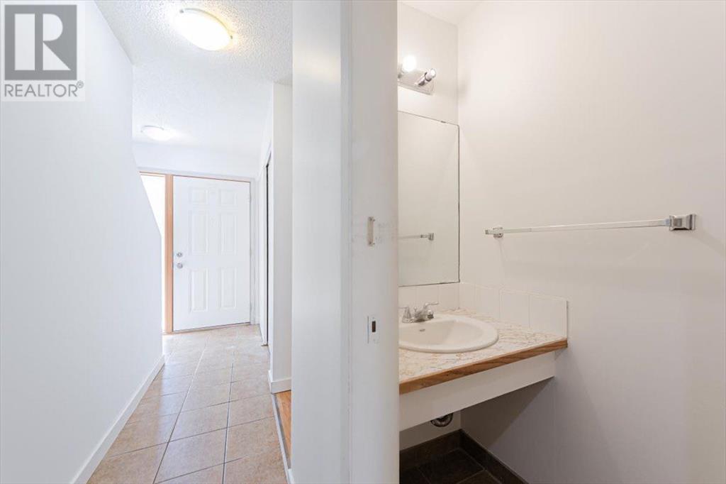 Single Family House for Sale in    Avenue SW Glamorgan Calgary 