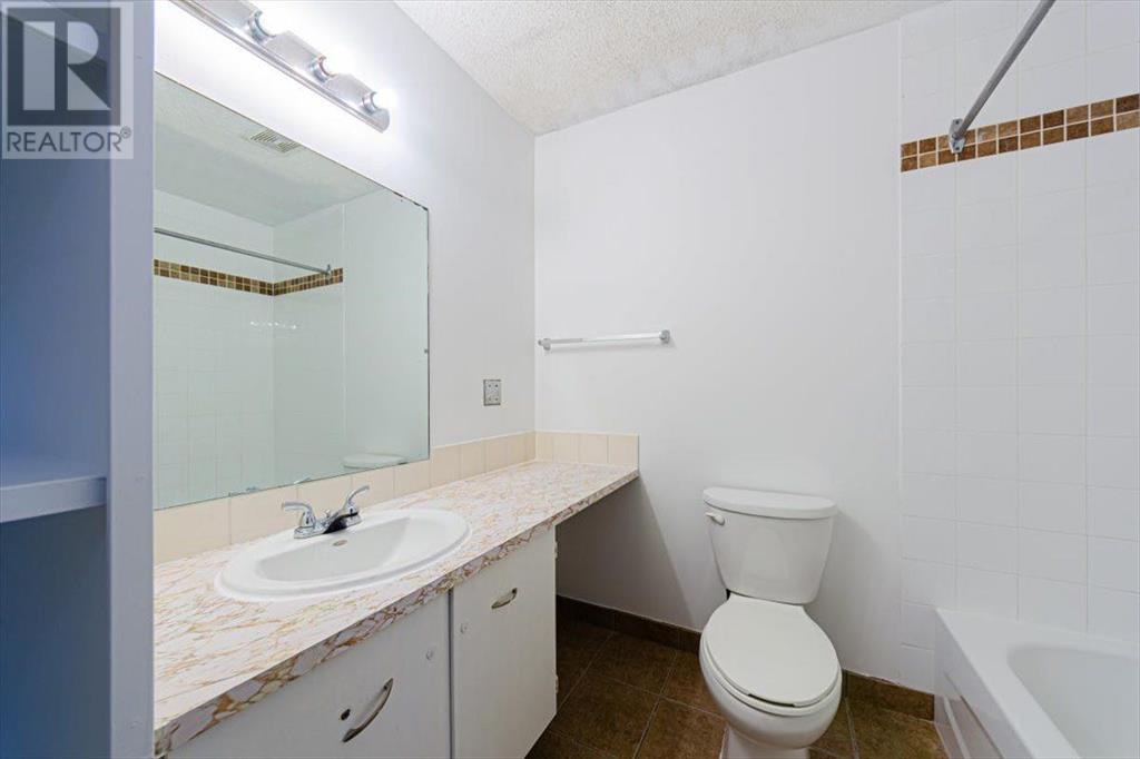 Single Family House for Sale in    Avenue SW Glamorgan Calgary 