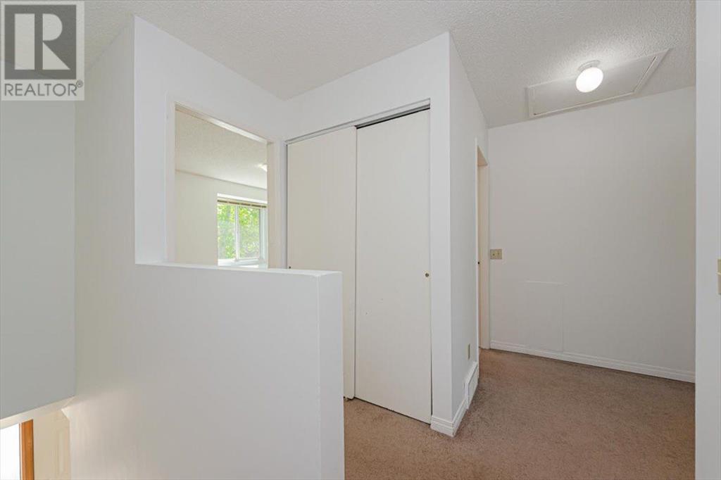 Single Family House for Sale in    Avenue SW Glamorgan Calgary 