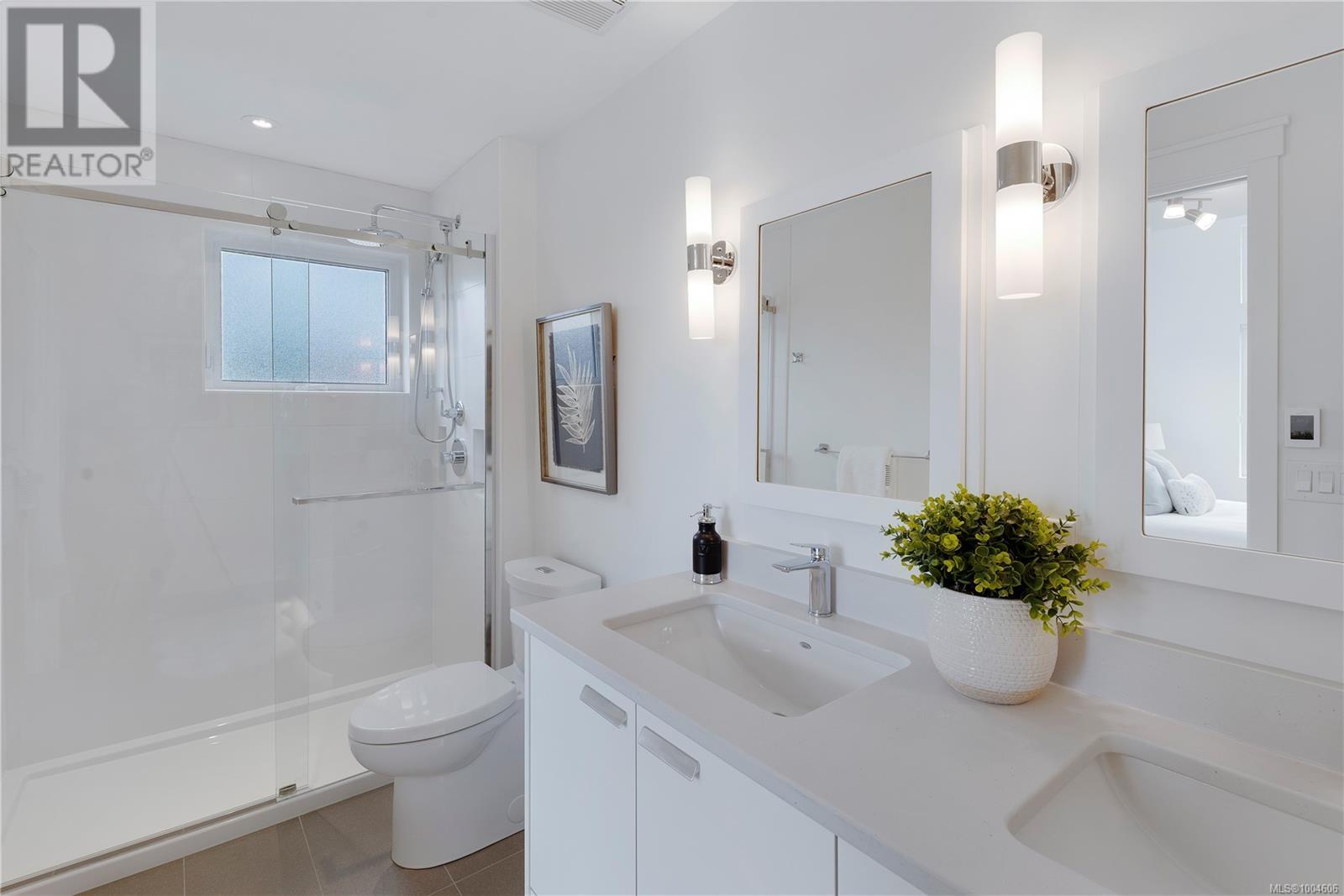 9 4253 Dieppe Rd, Saanich