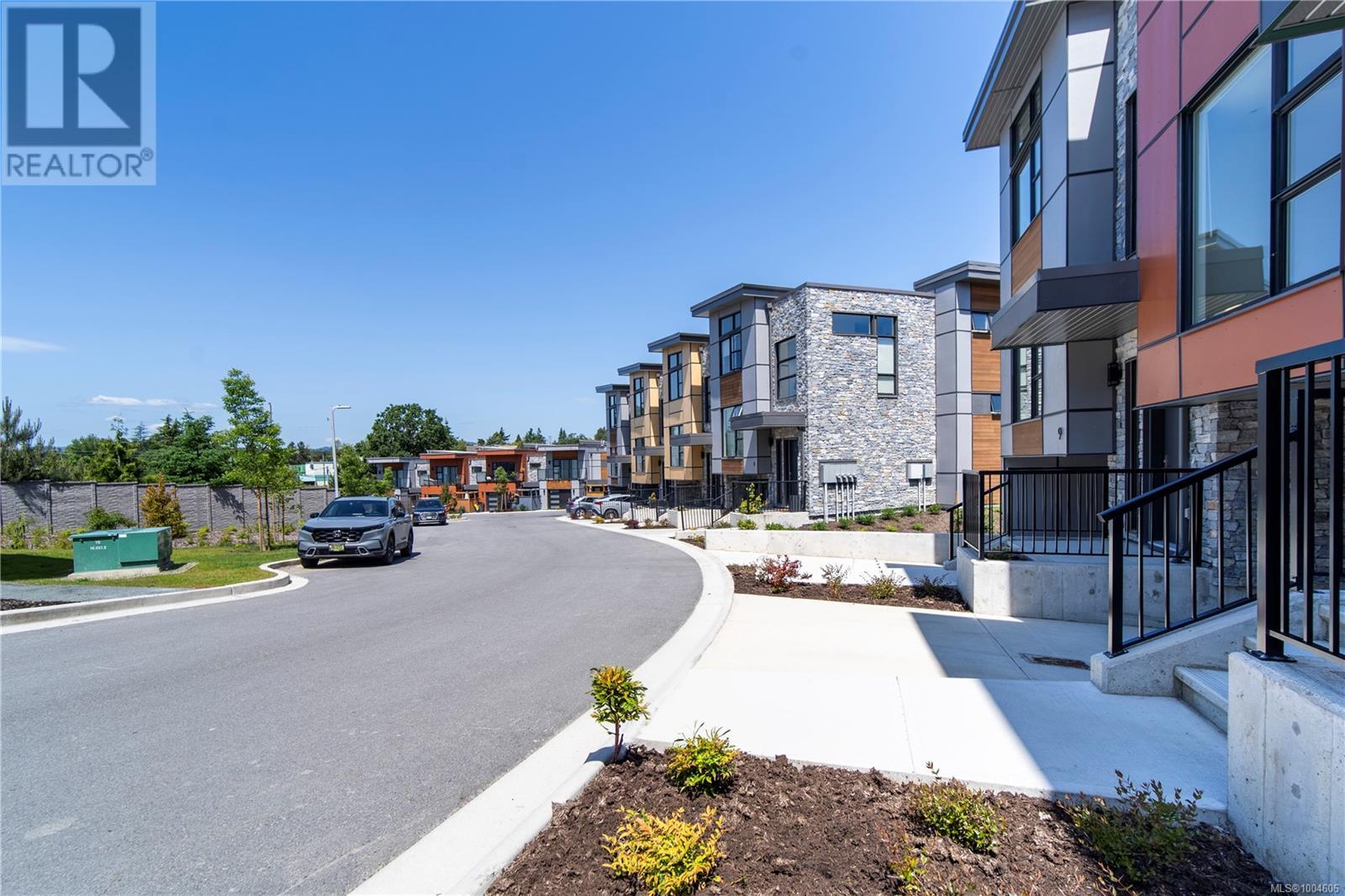 9 4253 Dieppe Rd, Saanich