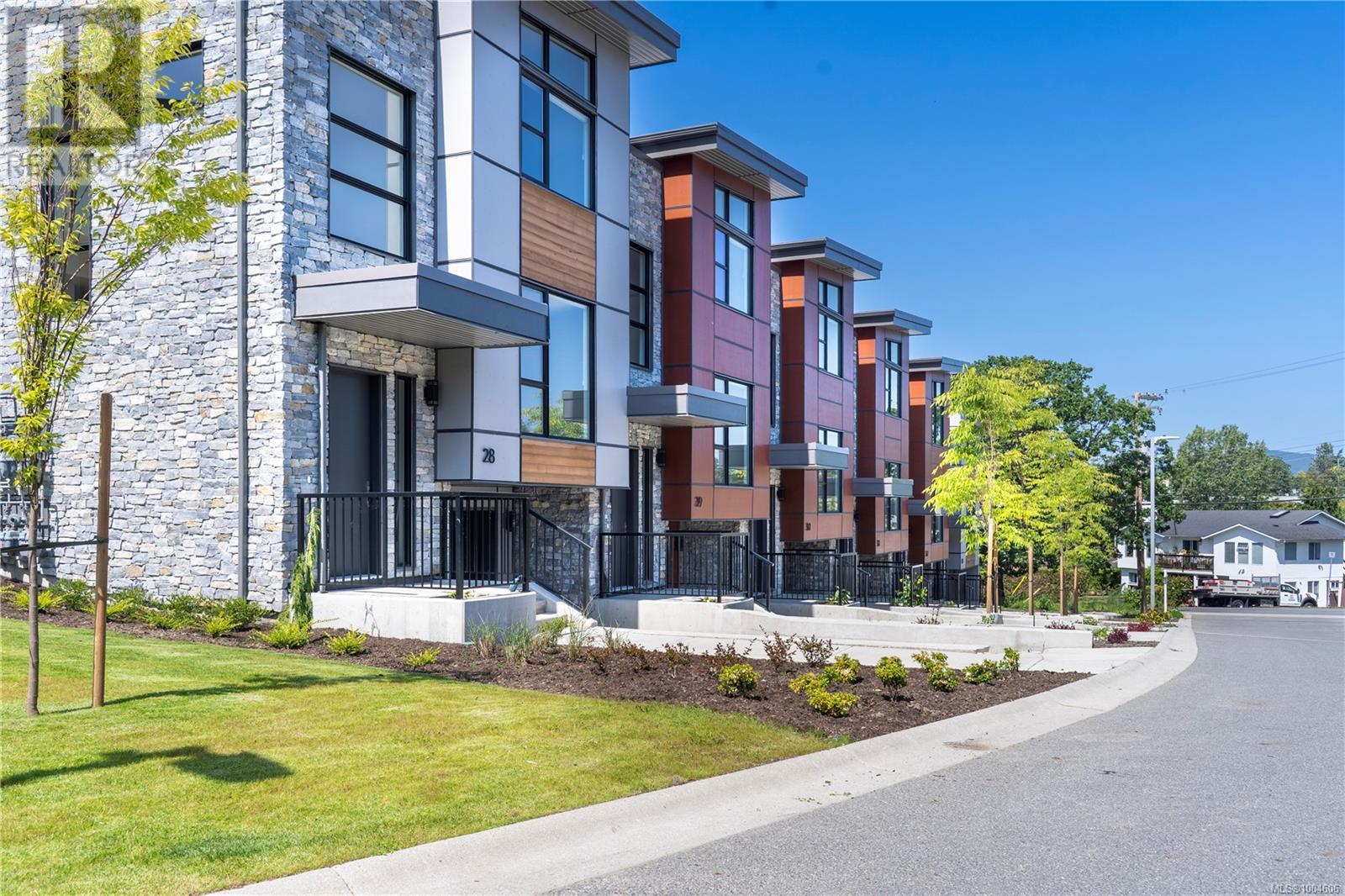 9 4253 Dieppe Rd, Saanich