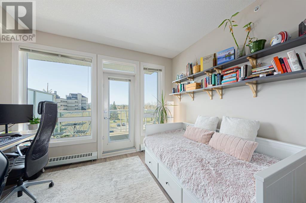 Single Family House for Sale in    Avenue NW Varsity Calgary 