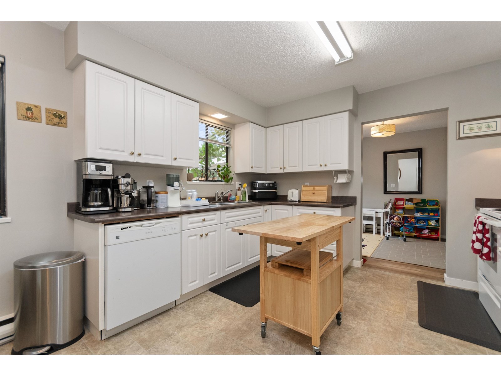 Photo 24 of 8930 Walters Street Chilliwack Proper South, Chilliwack BC