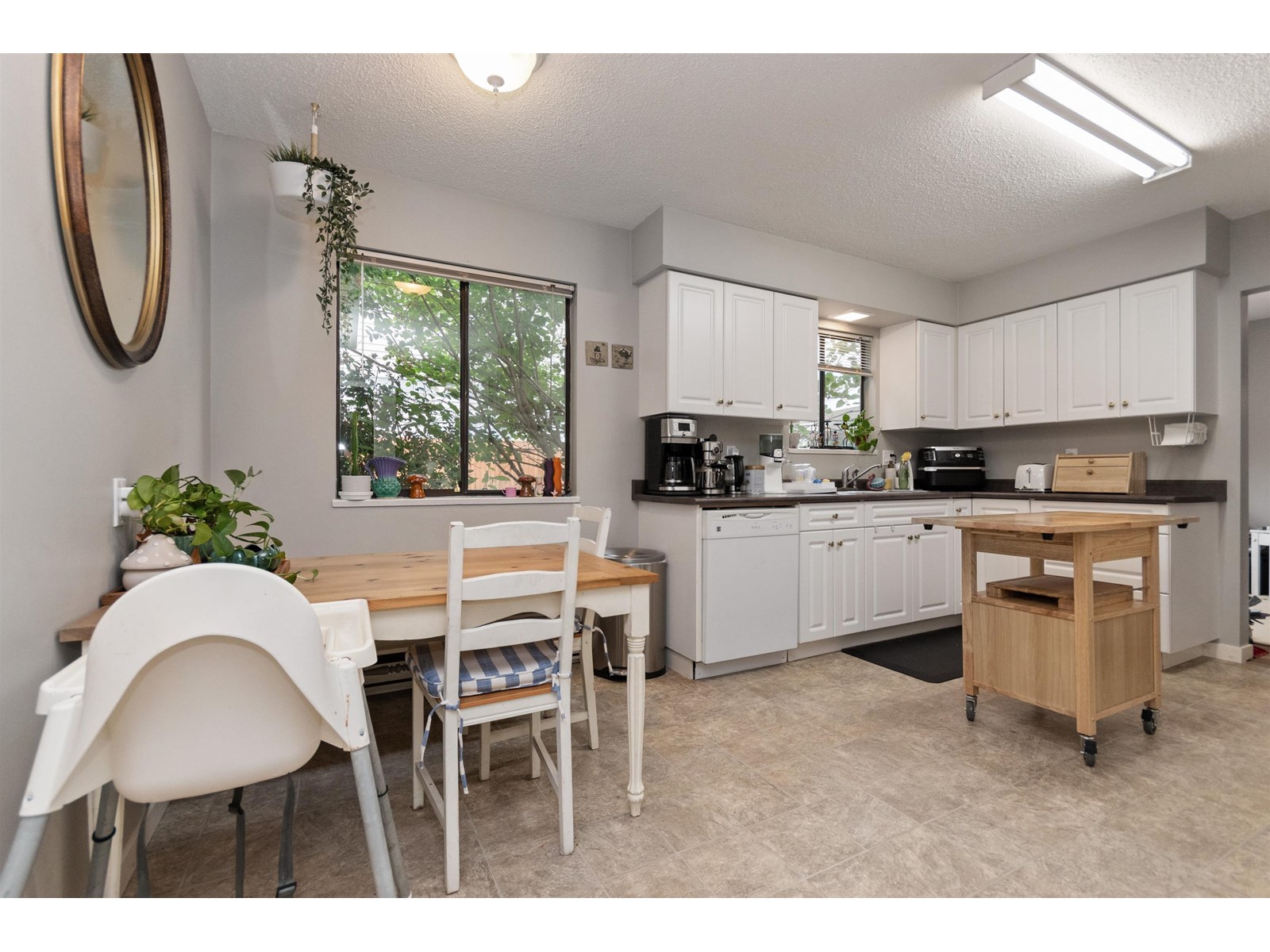 Photo 9 of 8930 Walters Street Chilliwack Proper South, Chilliwack BC