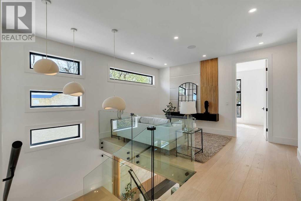 Single Family House for Sale in   Avenue NW West Hillhurst Calgary 
