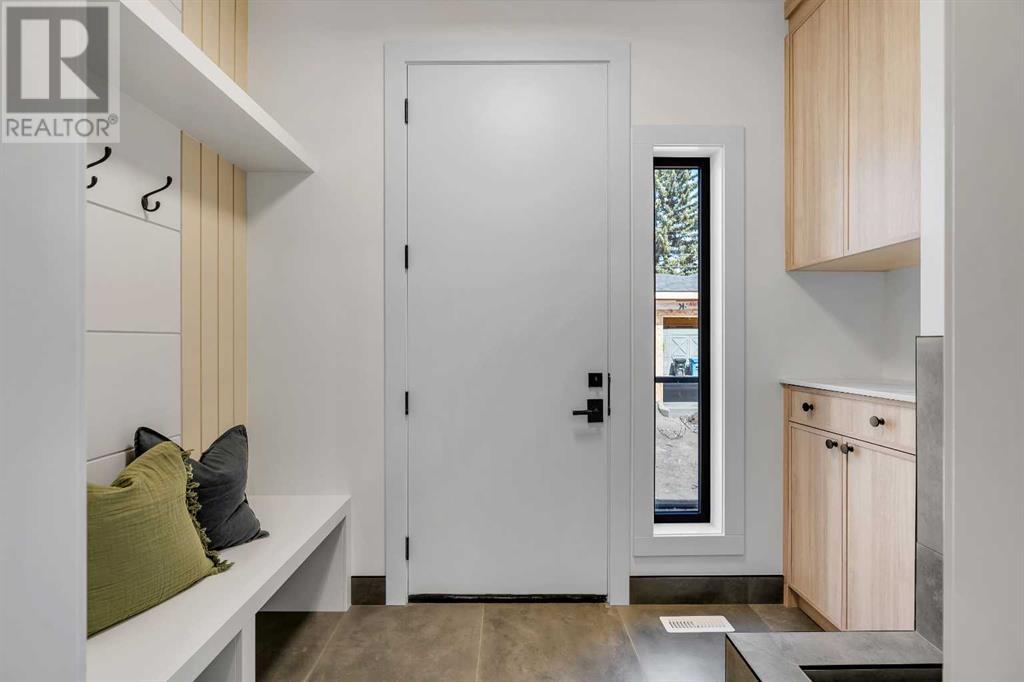 Single Family House for Sale in   Avenue NW West Hillhurst Calgary 
