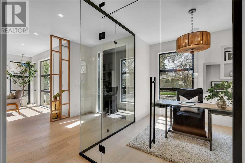 Single Family House for Sale in   Avenue NW West Hillhurst Calgary 
