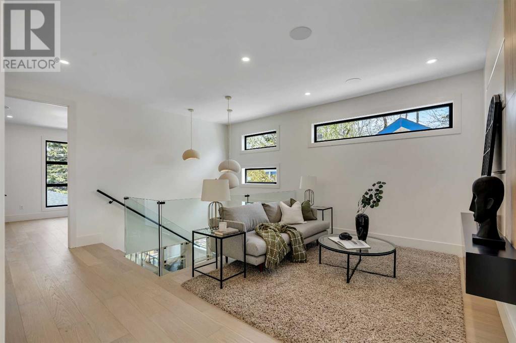 Single Family House for Sale in   Avenue NW West Hillhurst Calgary 