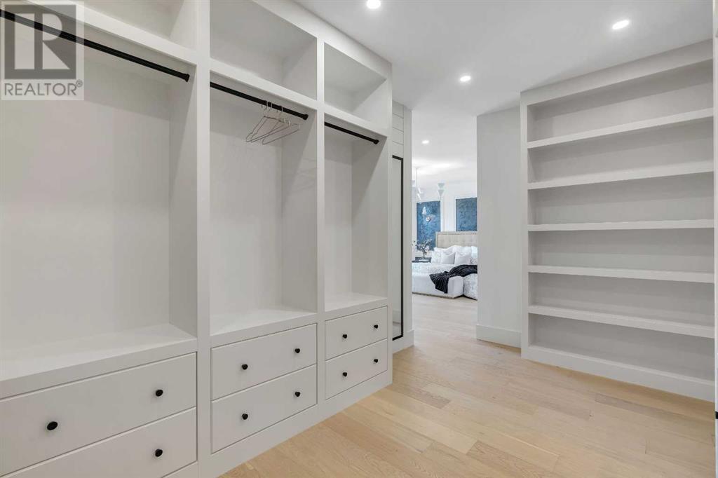 Single Family House for Sale in   Avenue NW West Hillhurst Calgary 