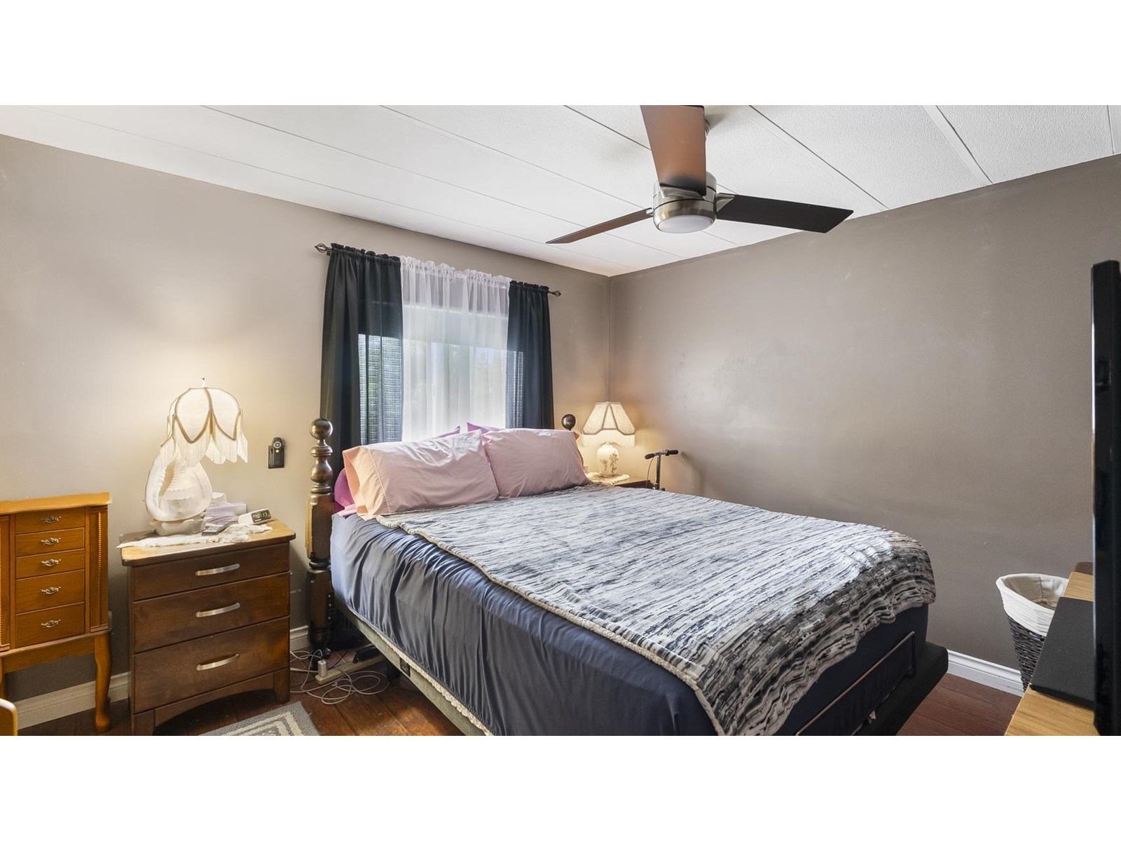 Photo 12 of 31573 Lombard Avenue, Abbotsford BC
