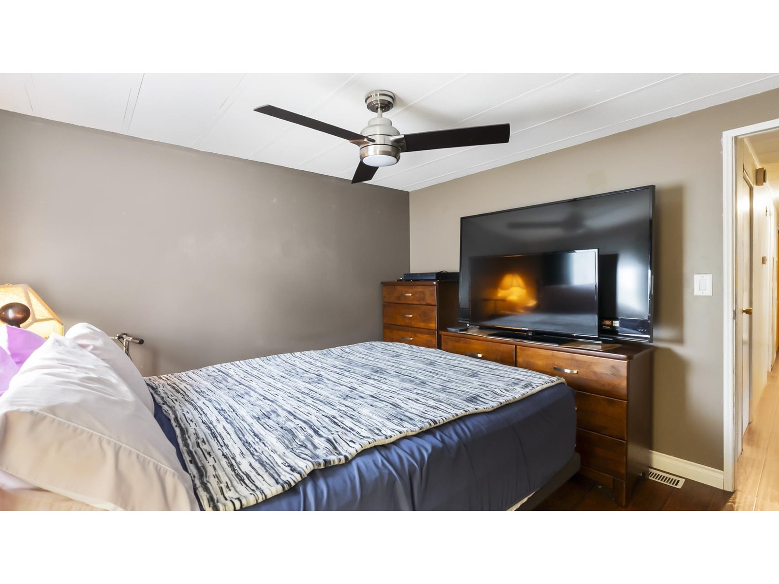 Photo 14 of 31573 Lombard Avenue, Abbotsford BC