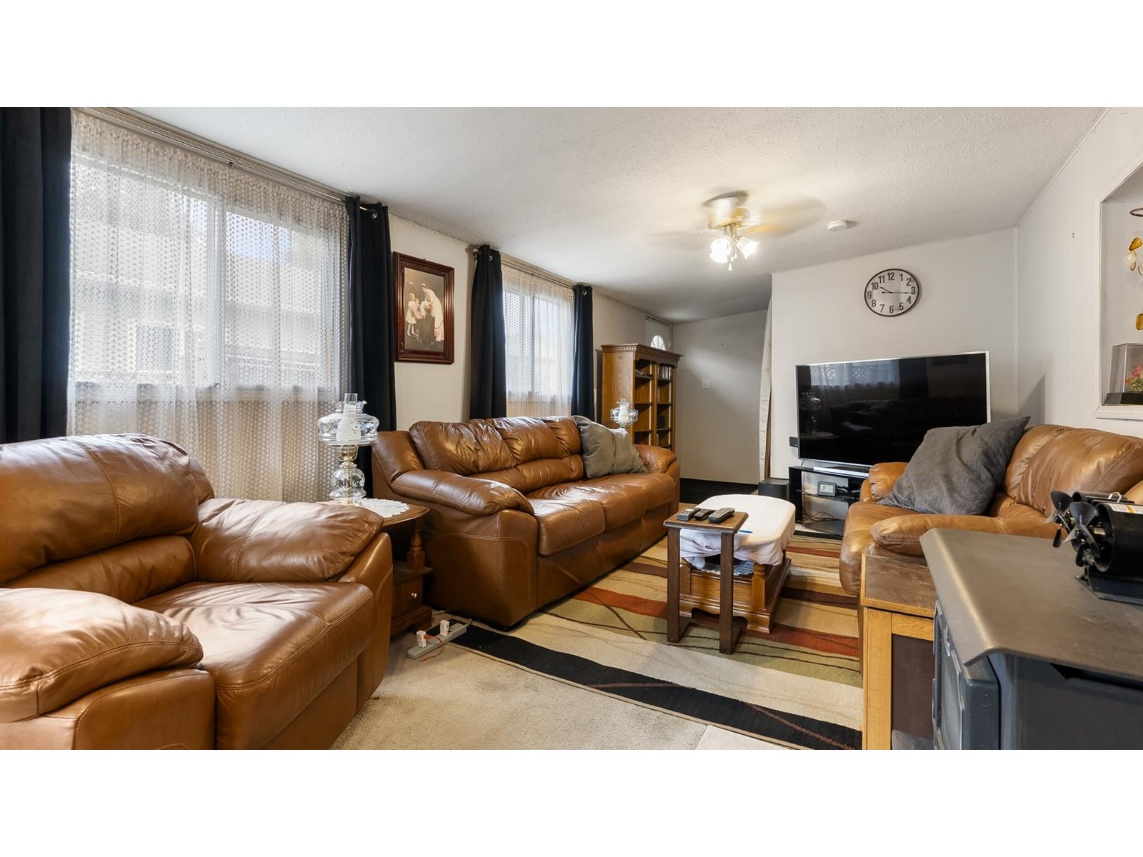 Photo 2 of 31573 Lombard Avenue, Abbotsford BC