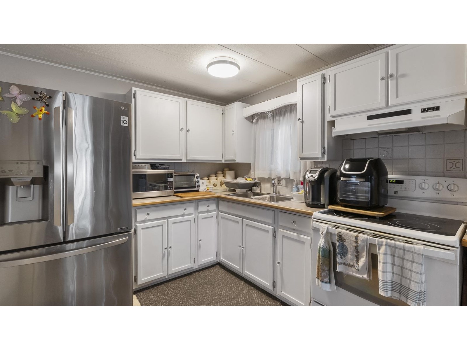 Photo 9 of 31573 Lombard Avenue, Abbotsford BC