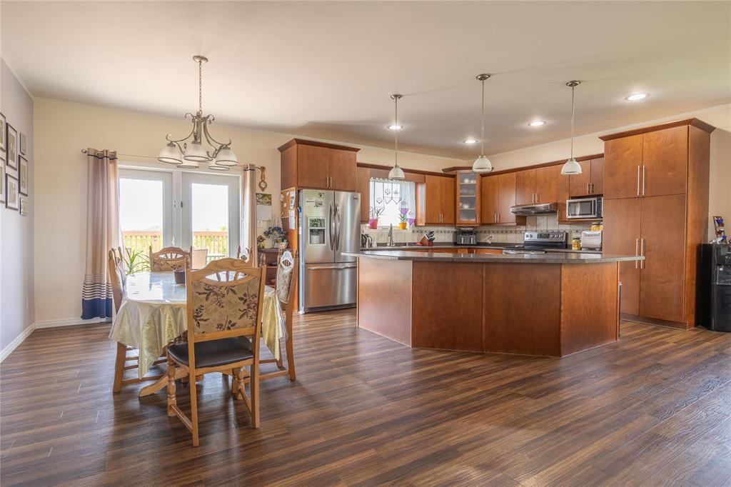 Photo 19 of 20 Pauls Lane E, Mitchell MB