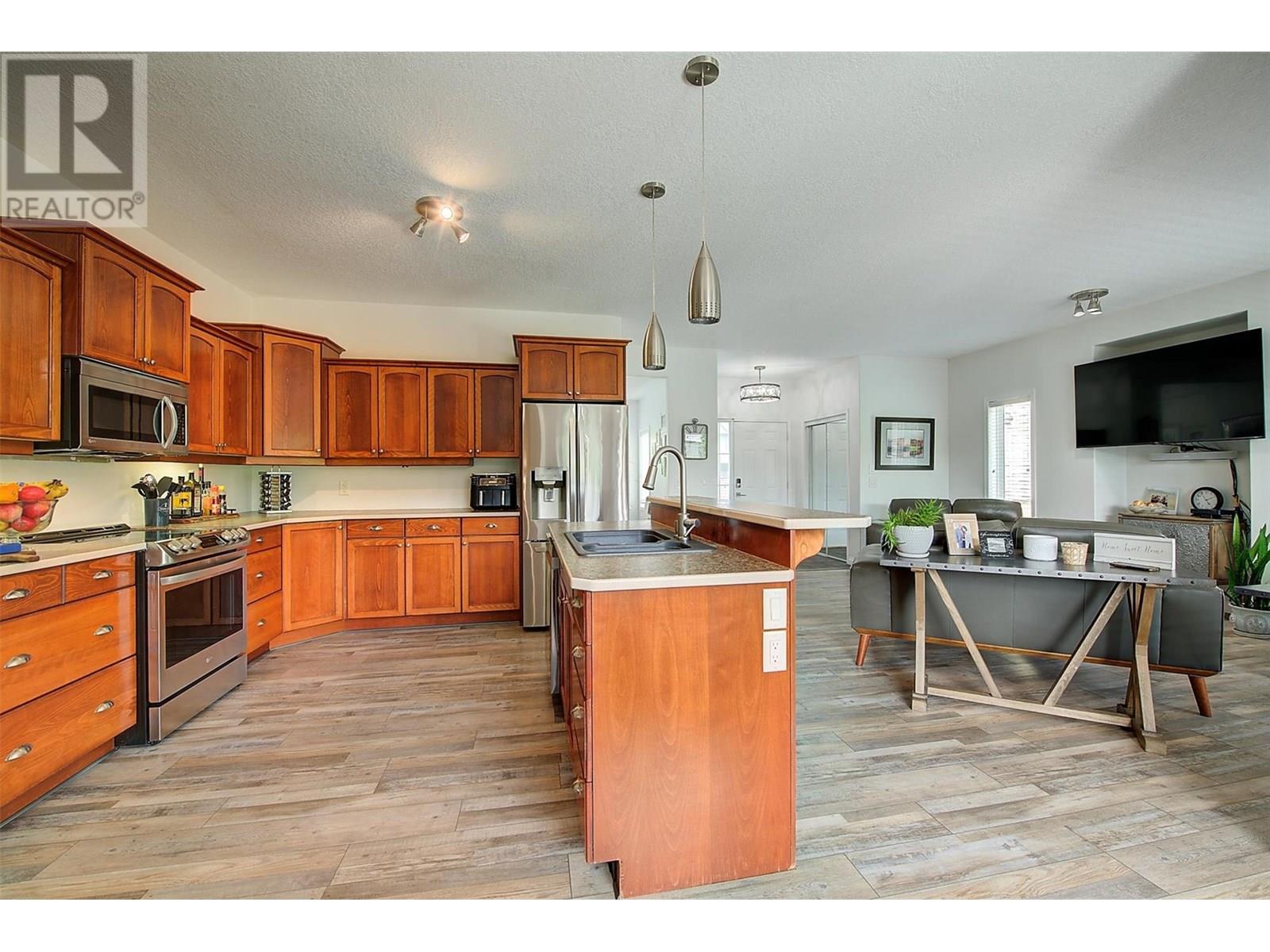  575 Galbraith Court, Kelowna