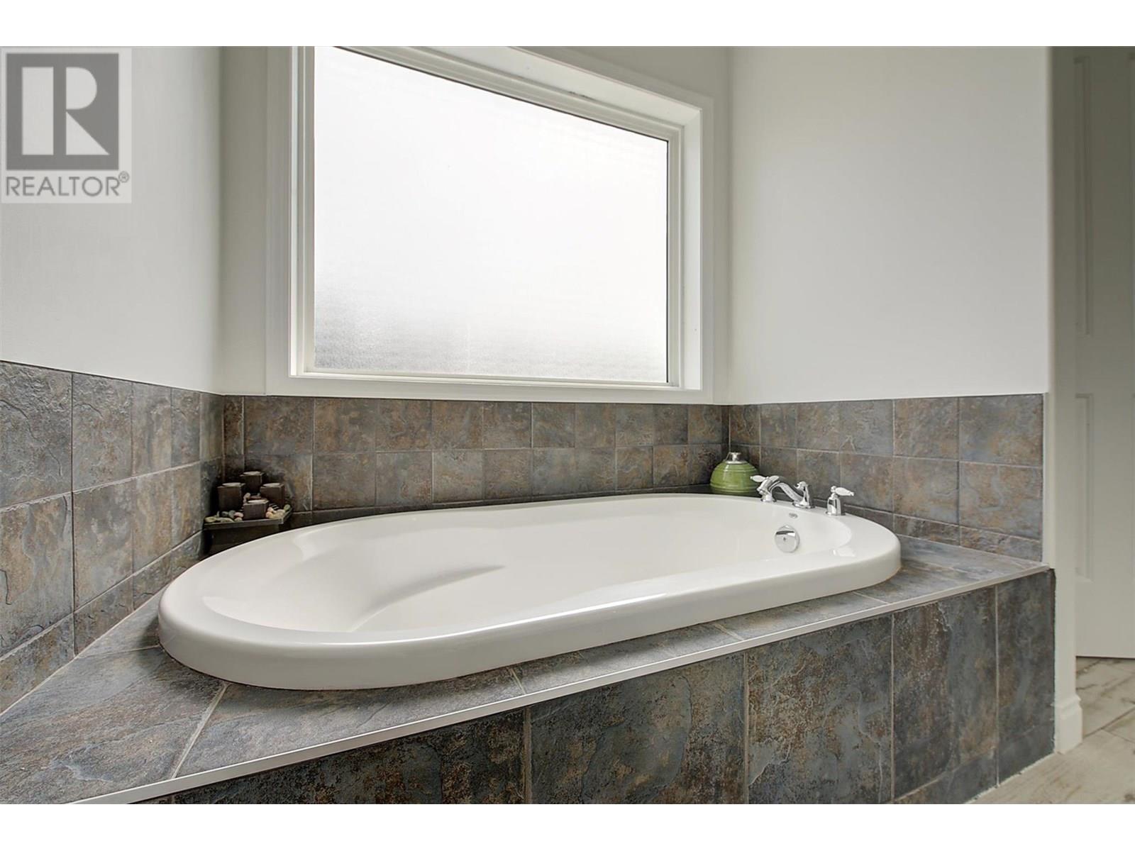  575 Galbraith Court, Kelowna