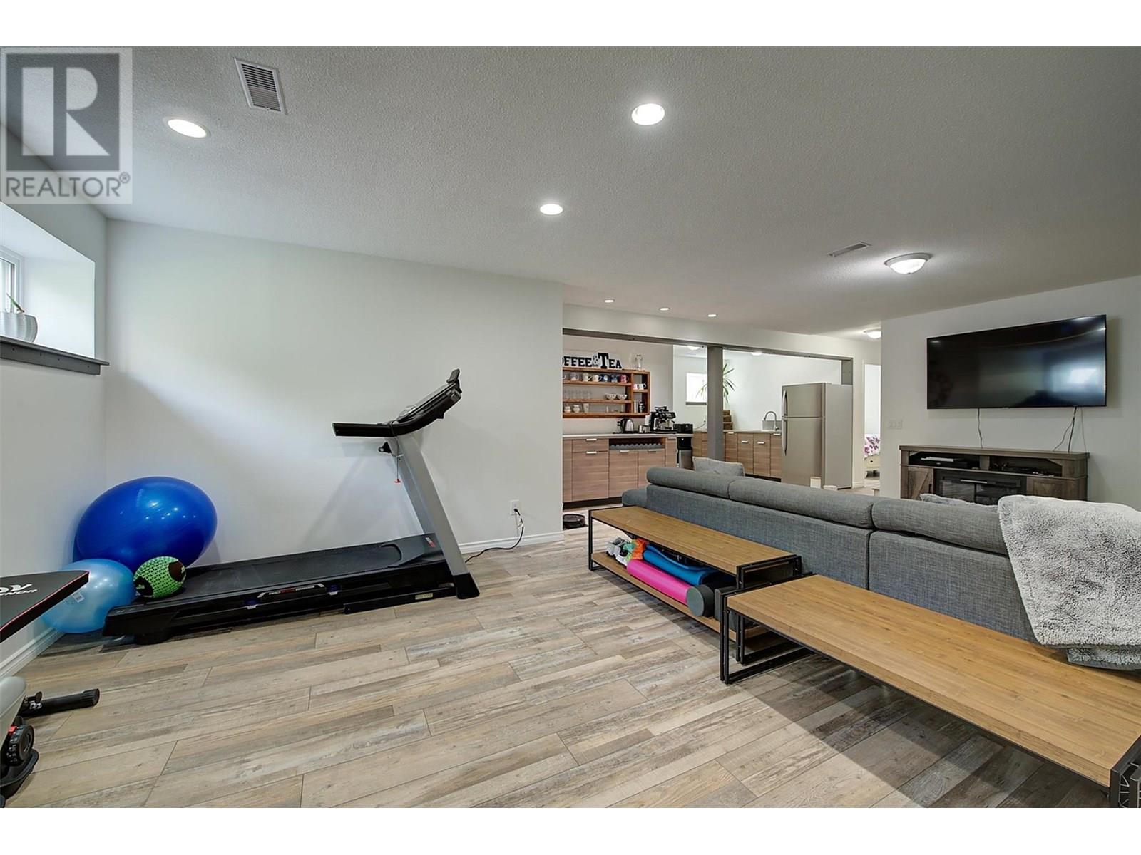  575 Galbraith Court, Kelowna