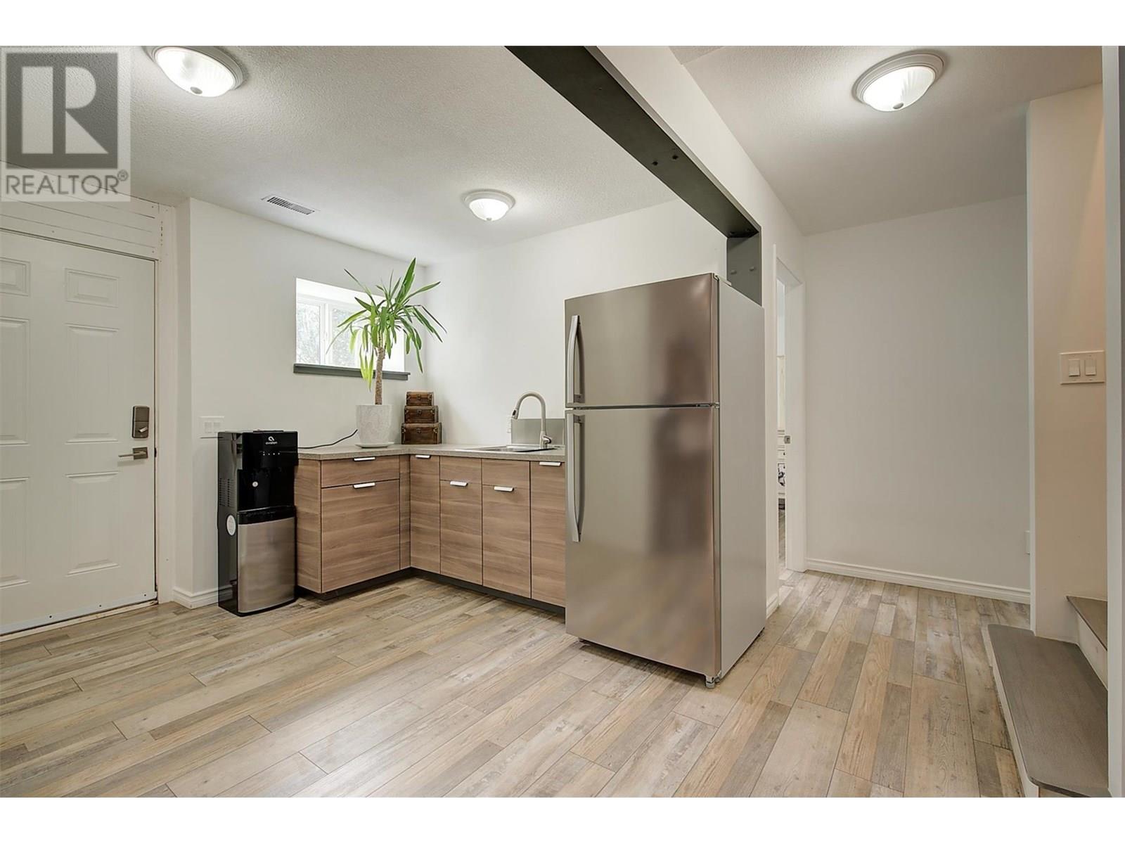  575 Galbraith Court, Kelowna