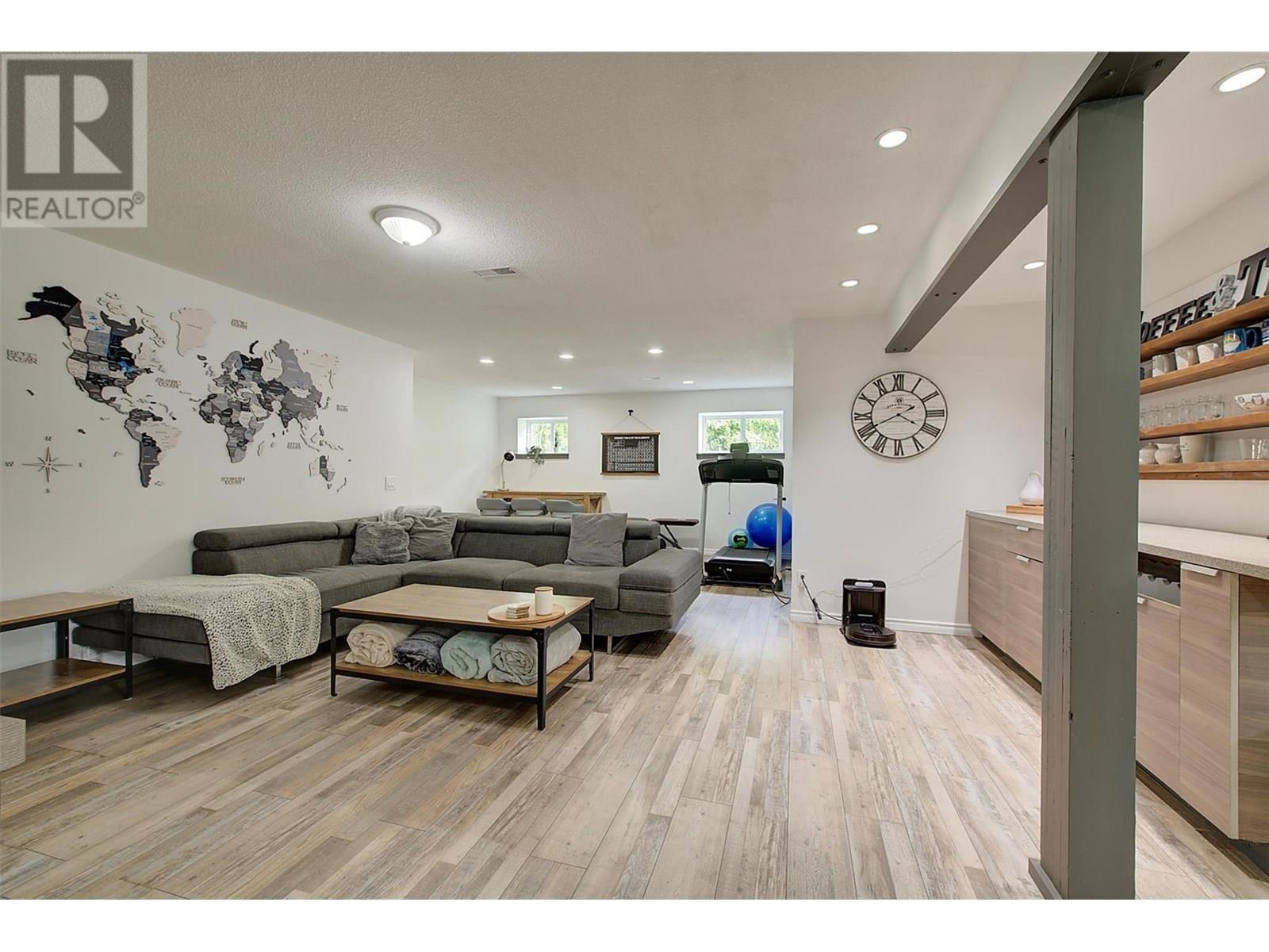  575 Galbraith Court, Kelowna