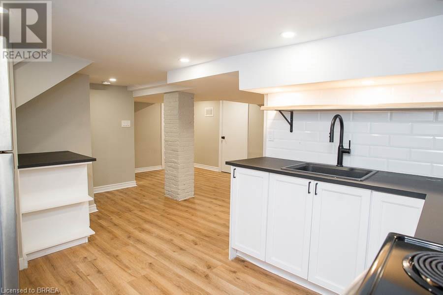Photo 5 of 133 Park Row N Unit Bsmt, Hamilton ON
